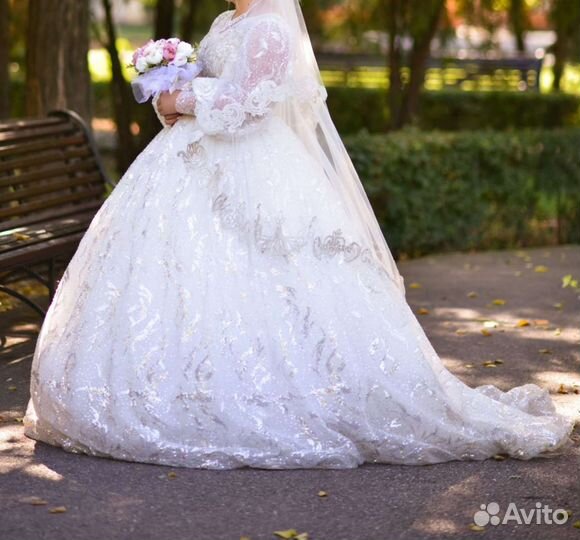 Свадебное платье