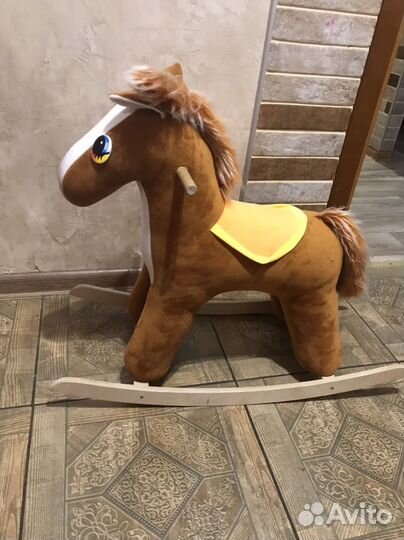 Детская качалка лошадь
