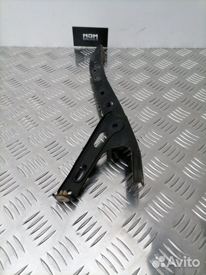 Кронштейн Тойота Карина Е Т19 Toyota Carina E T19
