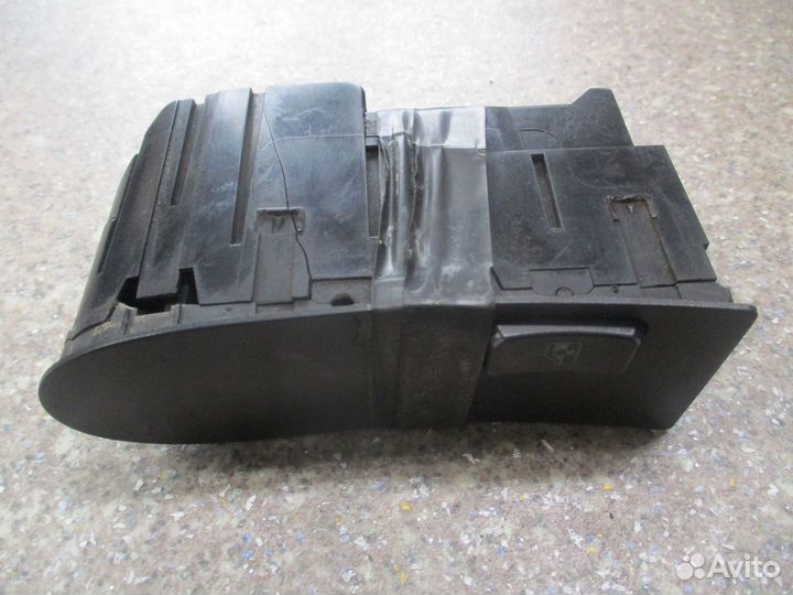 Блок управления стеклоподъемником правой двери MAN