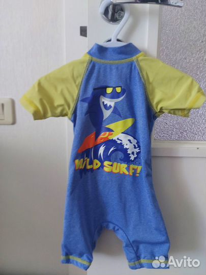 Плавательный костюм