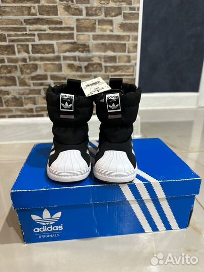 Обувь adidas originals