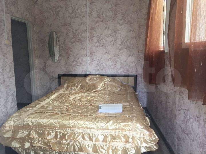 Комната 12 м² в 5-к., 1/1 эт.