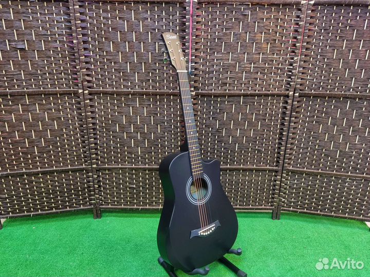 Акустическая гитара