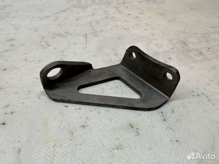 Кронштейн Volkswagen Jetta 162 caxa