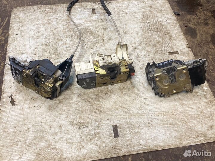 Замок двери Пежо 307