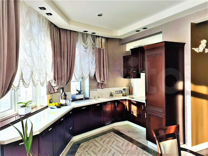 3-к. квартира, 101,3 м², 2/3 эт.