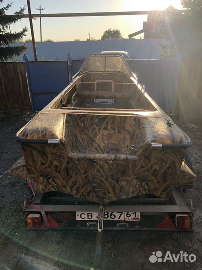 Стеклопластиковая лодка