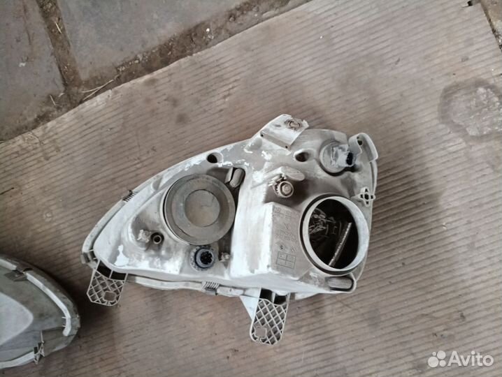 Фара на газель