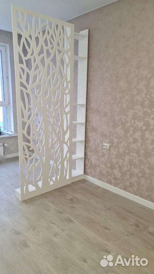 Перегородка-стеллаж для зонирования помещения