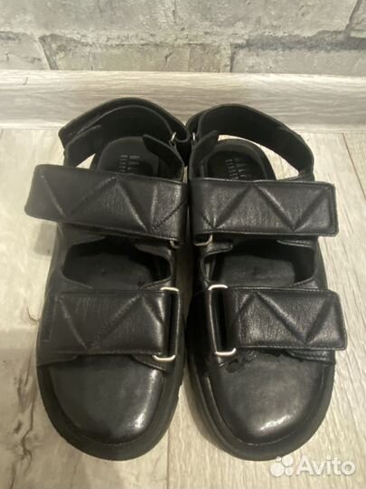 Сандалии женские 38