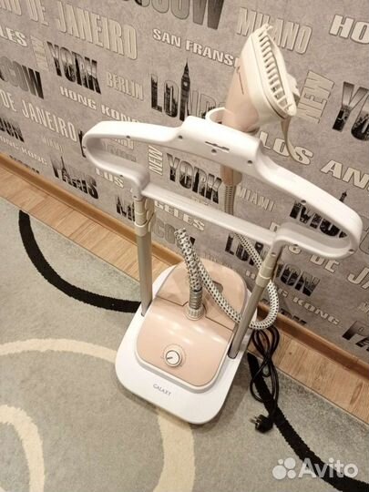 Отпариватель для одежды вертикальный