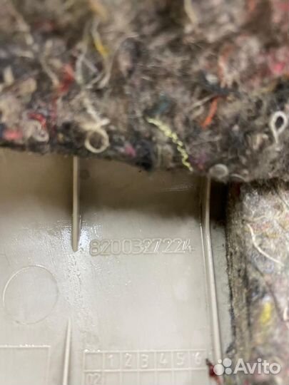 Обшивка стойки задняя верхняя левая Renault Megane