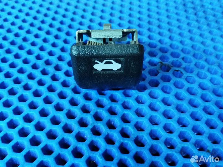 Ручка открывания капота Mitsubishi carisma