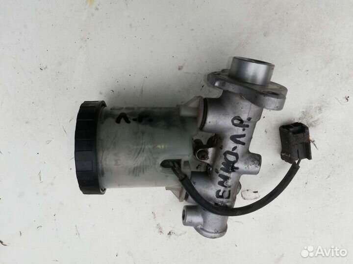 Главный тормозной цилиндр Mazda demio 1