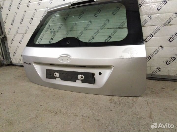 Форд Фиеста 2007г.крышка багажника