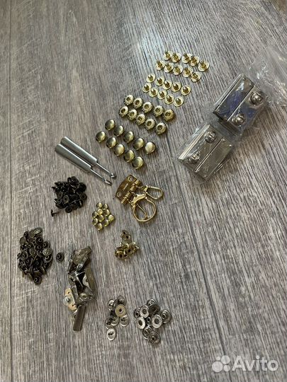 Фурнитура в ассортименте