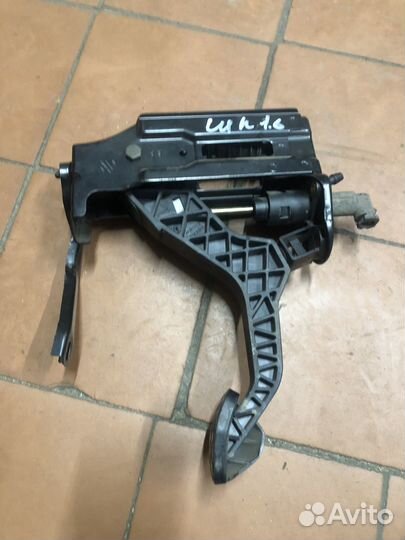 Skoda Octavia tour Педаль сцепления