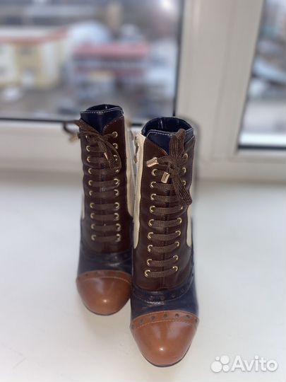 Сапожки женские