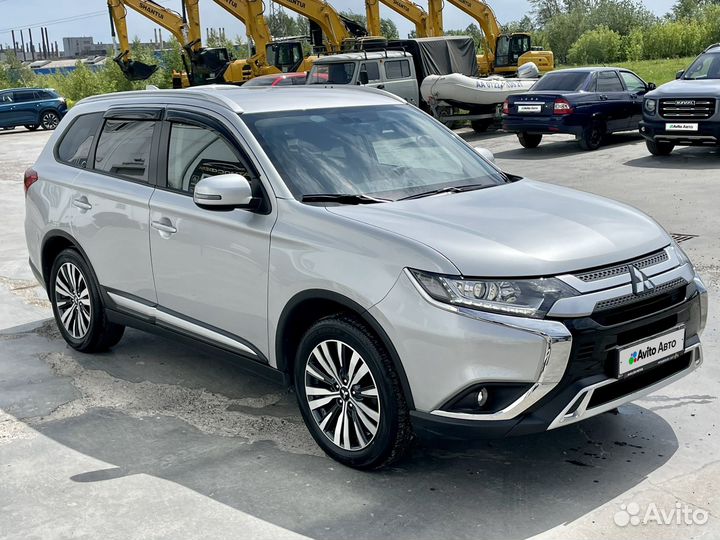 Mitsubishi Outlander 2.0 CVT, 2020, 24 000 км