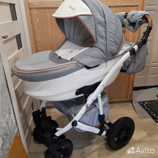 Продам коляску 2 в 1