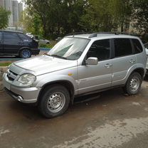 Chevrolet Niva 1.7 MT, 2010, 150 000 км, с пробегом, цена 380 000 руб.