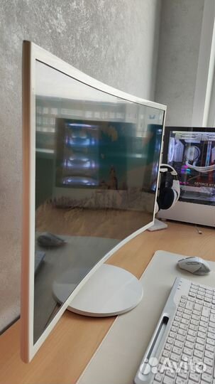 Изогнутый Монитор Samsung 32 дюйма