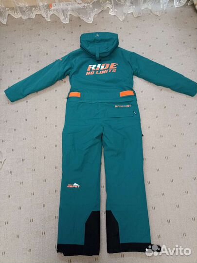 Комбинезон для сноуборда мужской
