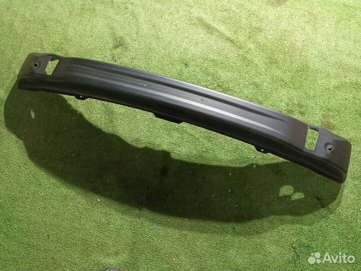 Усилитель бампера передний Renault Logan