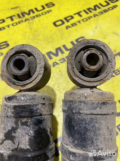 Задние стойки Opel Astra H