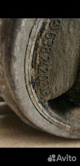 Кронштейн крепления двигателя A 611 222 00 09 Merc