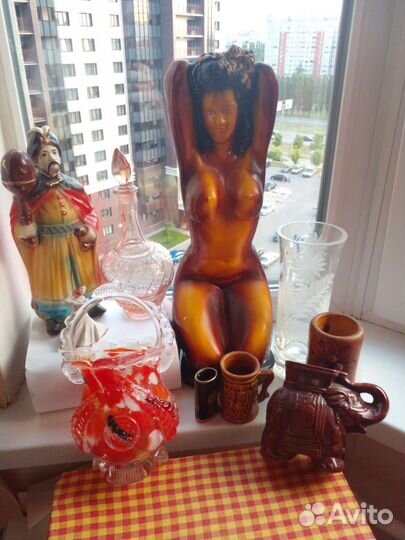 Вазы хрусталь,штоф,статуэтки