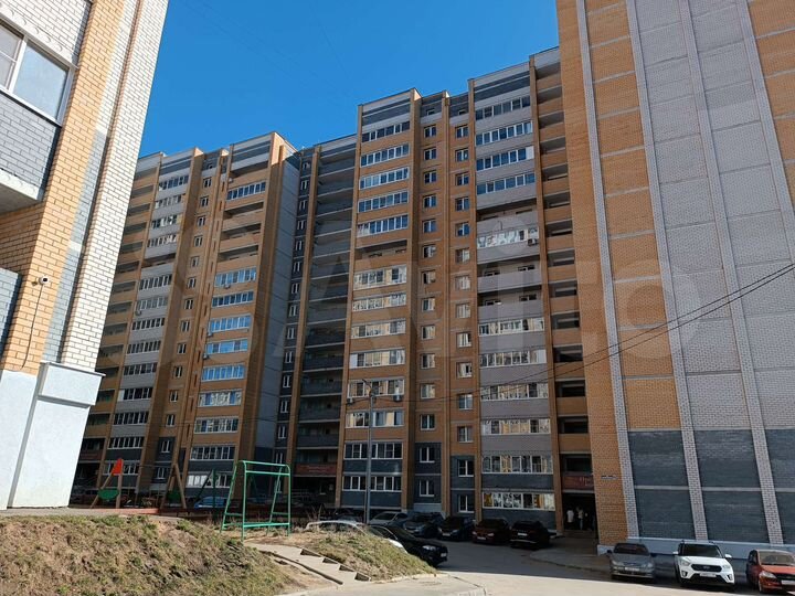 3-к. квартира, 84 м², 1/14 эт.
