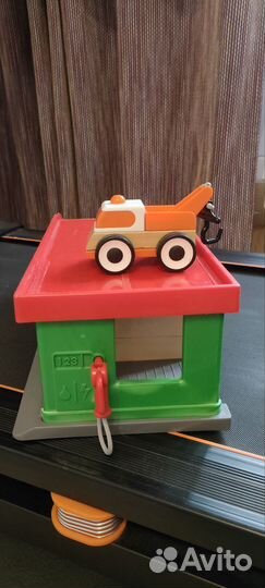 Парковка- гараж с машинкой Икея IKEA