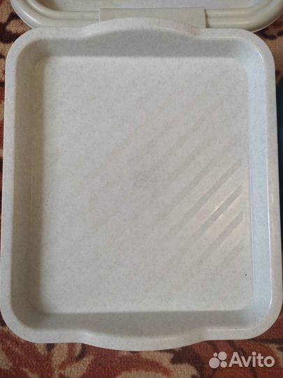 Подносы пластиковые