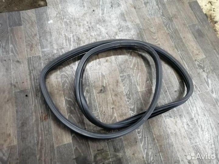 Уплотнитель проема зад. лев. двери Альмера Классик