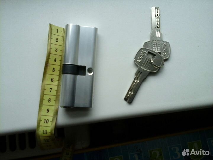 Личинка замка 40 на 30