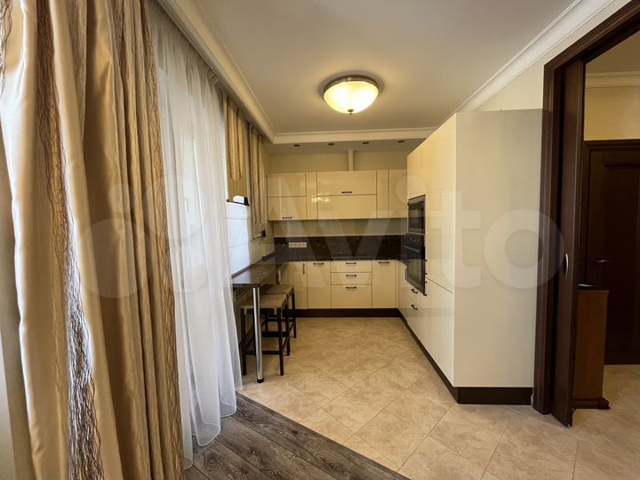 3-к. квартира, 89,8 м², 9/17 эт.