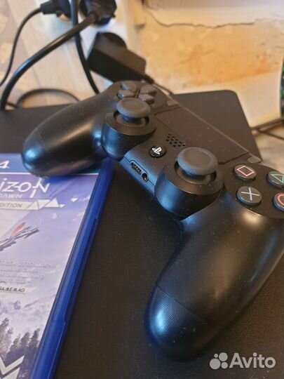 Sony PS4 slim 1TB + игра диск Horizon