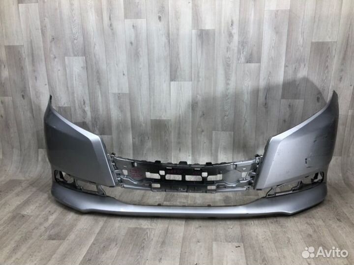 Бампер перед. toyota noah