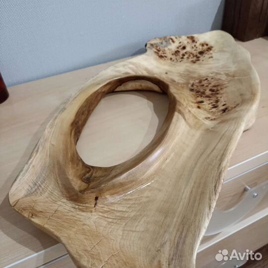 Блюдо из дерева