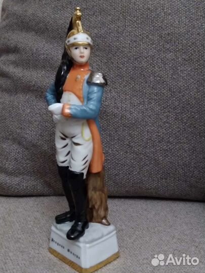 Фарфоровые статуэтки