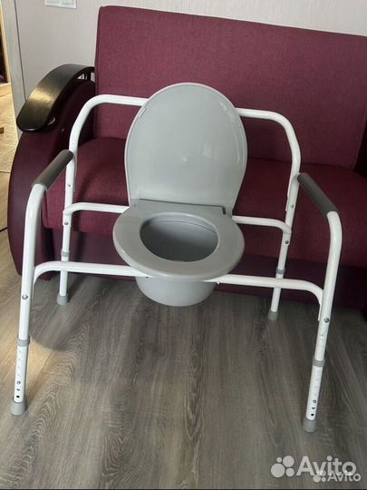 Санитарный стул туалетдля инвалидов