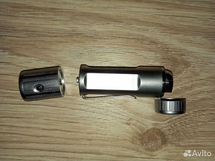 Зажигалка с фонариком