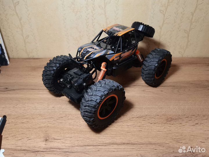 Машина на радиоуправлении для дрифта