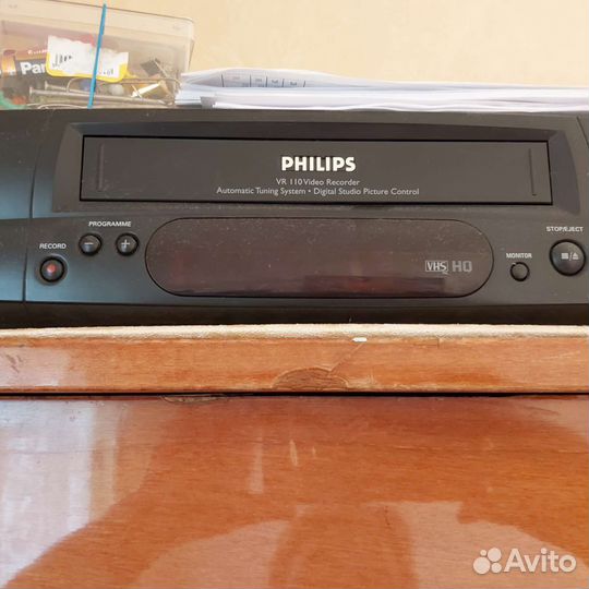 Видеомагнитофон philips