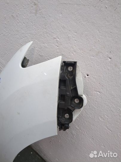 Крыло правое переднее Dacia Logan, 2015
