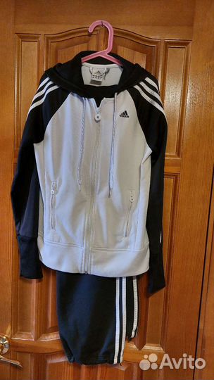 Спортивный костюм adidas 40-42
