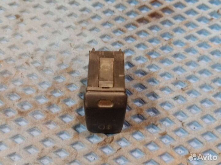 Кнопка птф Volkswagen Golf 2 хетчбек 1.8I 1992