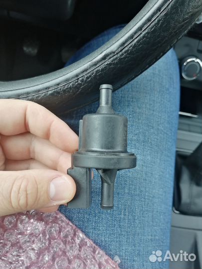 Клапан вентиляции бака